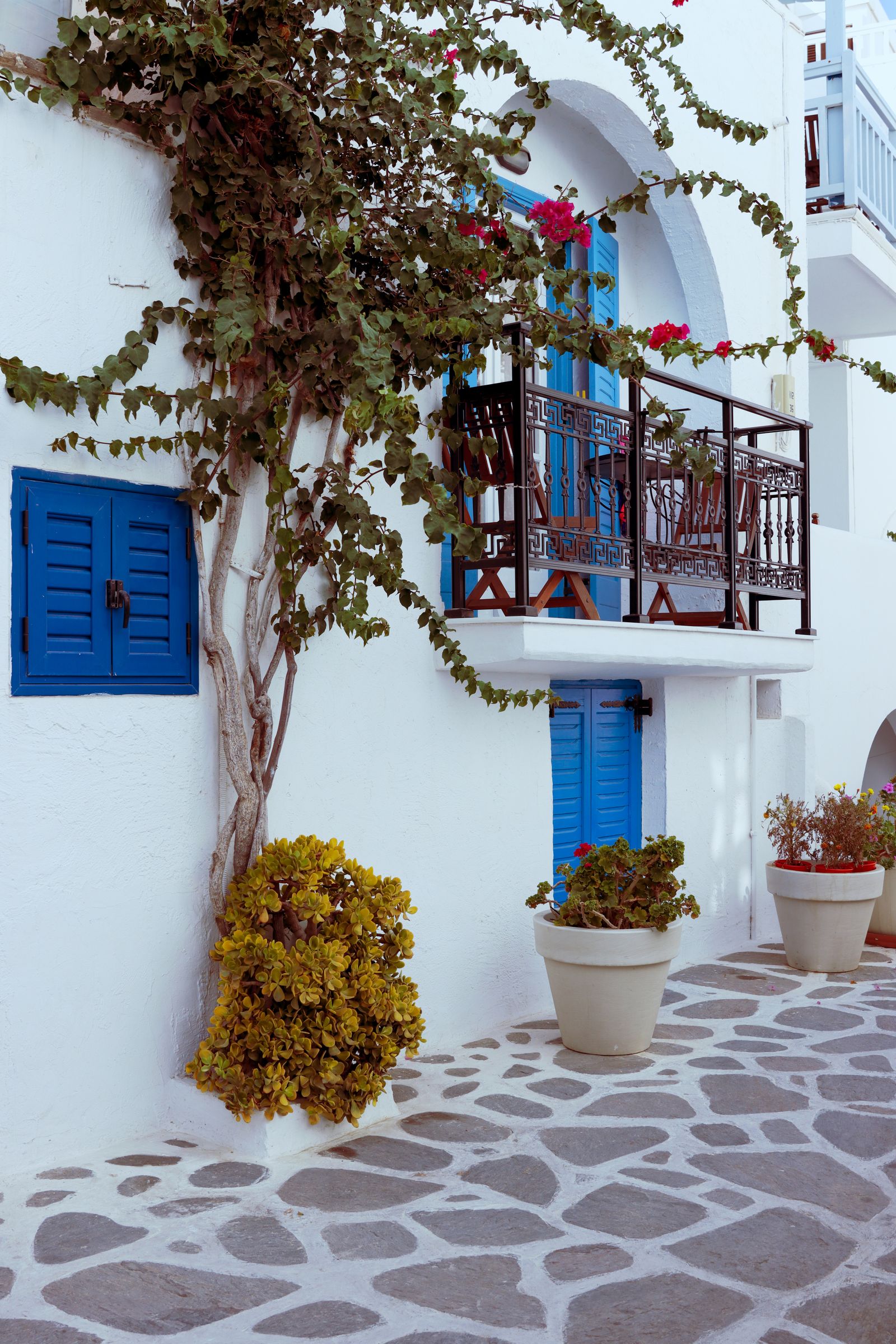 Vacation rental changeover cleaning in Naxos